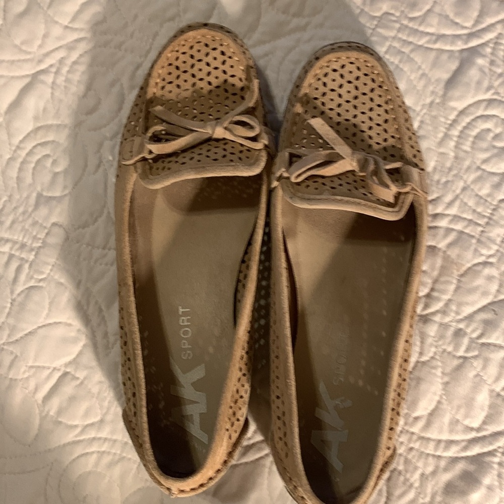 Anne Klein Sport Nubuck moccasin loafers size 8.5
